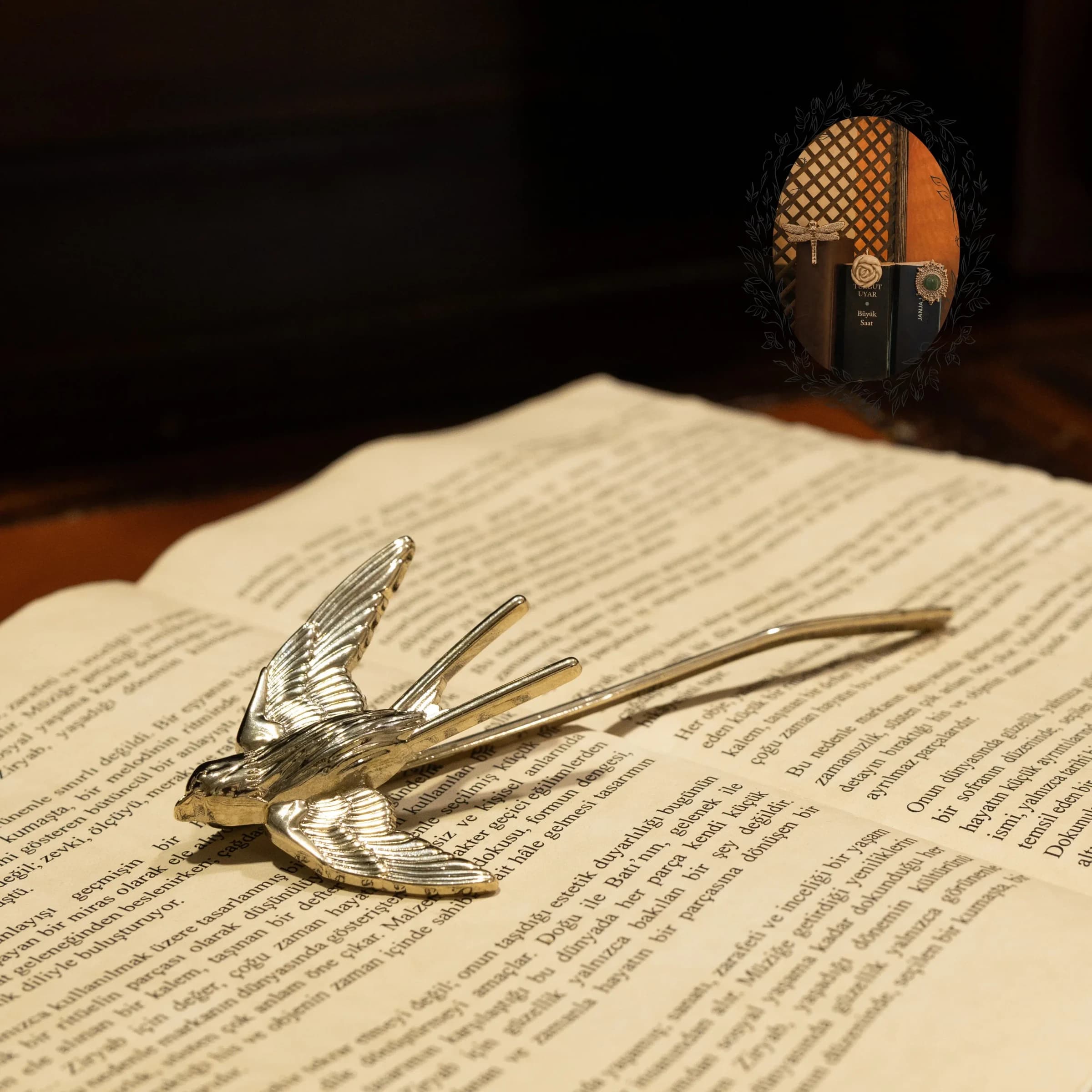 Metalen boekenlegger